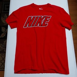 5 boys Nike Tshirts